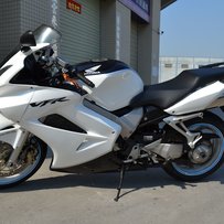 江门出高配06VFR800